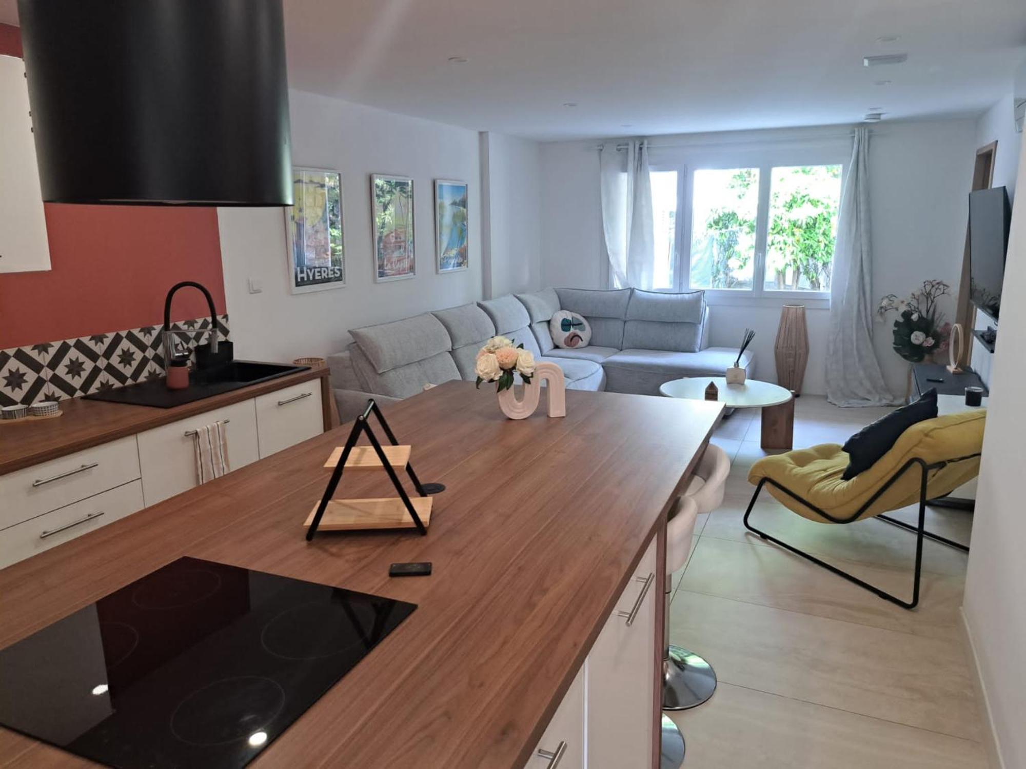 Magnifique Appartement 2 Chambres Avec 50 M2 De Jardin Privatif La Crau Exterior photo